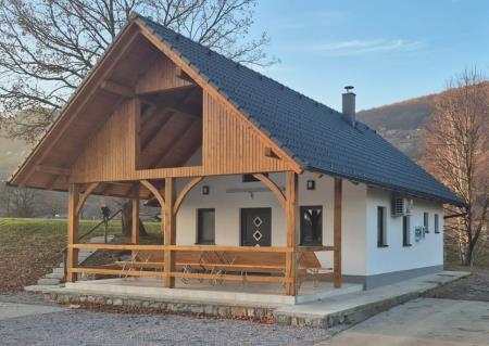 Defibrilator Oskoršnica
